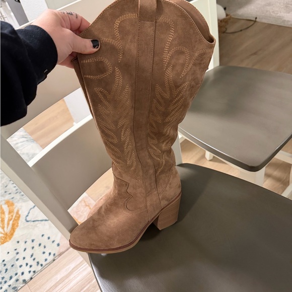 ARULA Shoes - ARULA Brown Suede Western Boots SIZE 8W